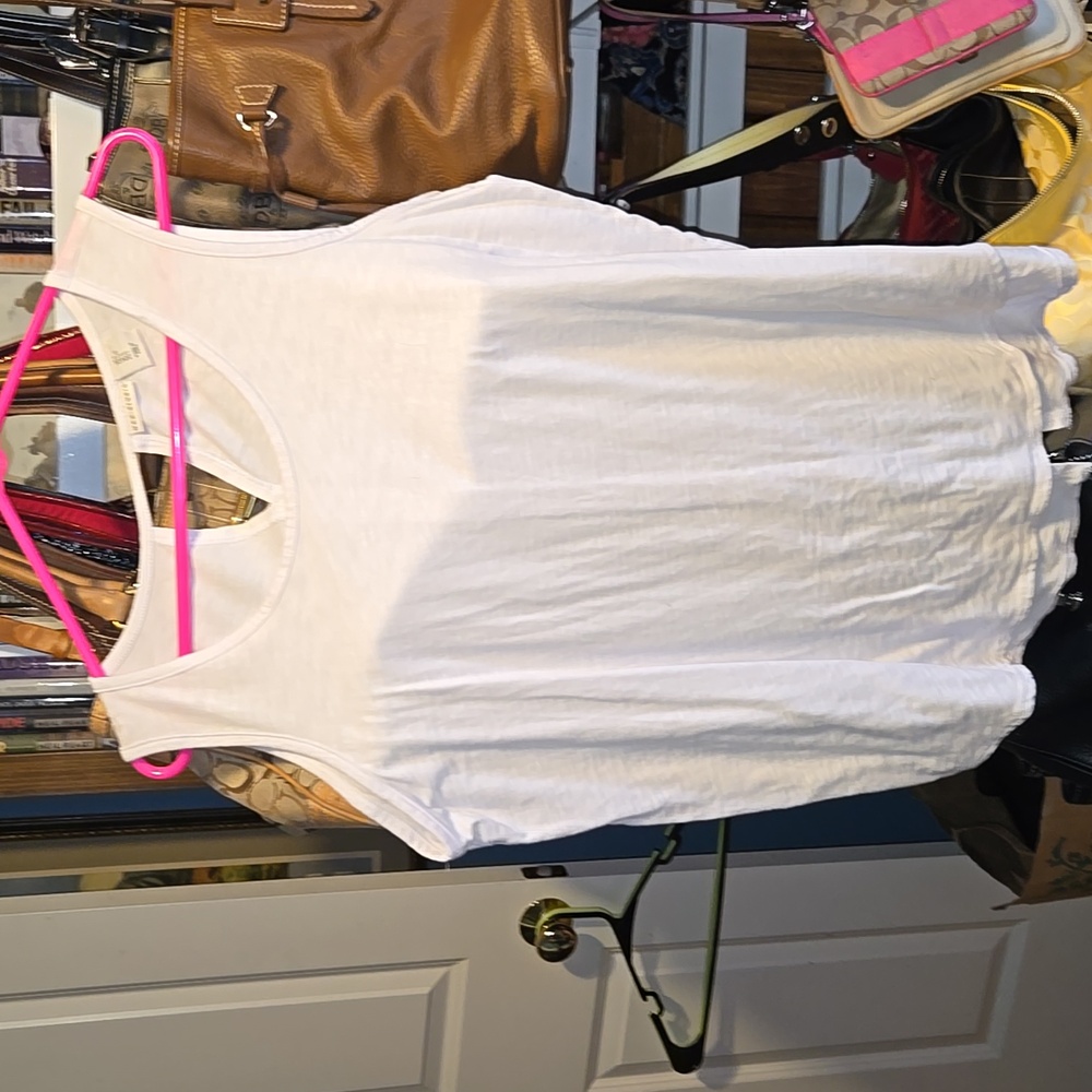 Max Studio white tank top